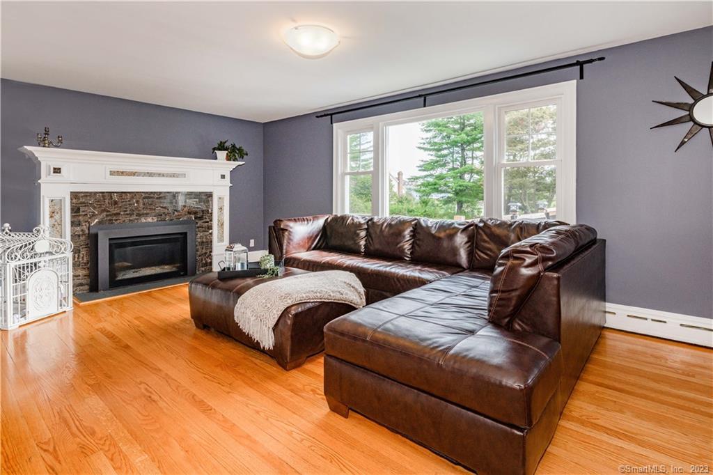 1100 Guernseytown Road, Watertown, Connecticut Residential for sale