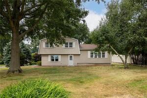 11 Waterbury Road