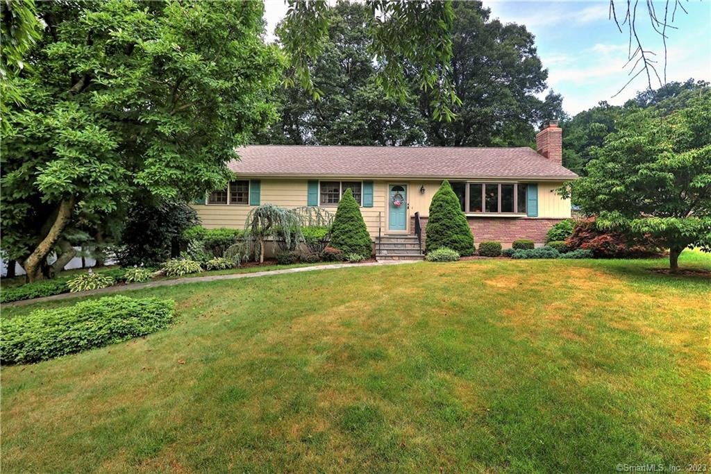 2935 Huntington Road — exterior photo