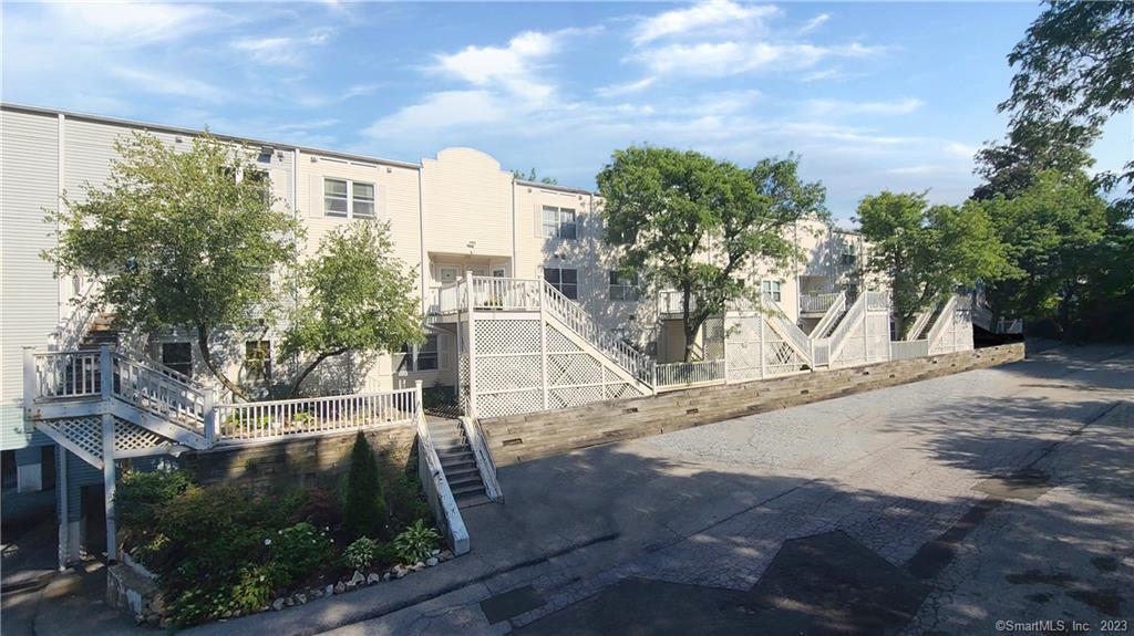 37 Greenwich Avenue, Unit 2-9 — exterior photo