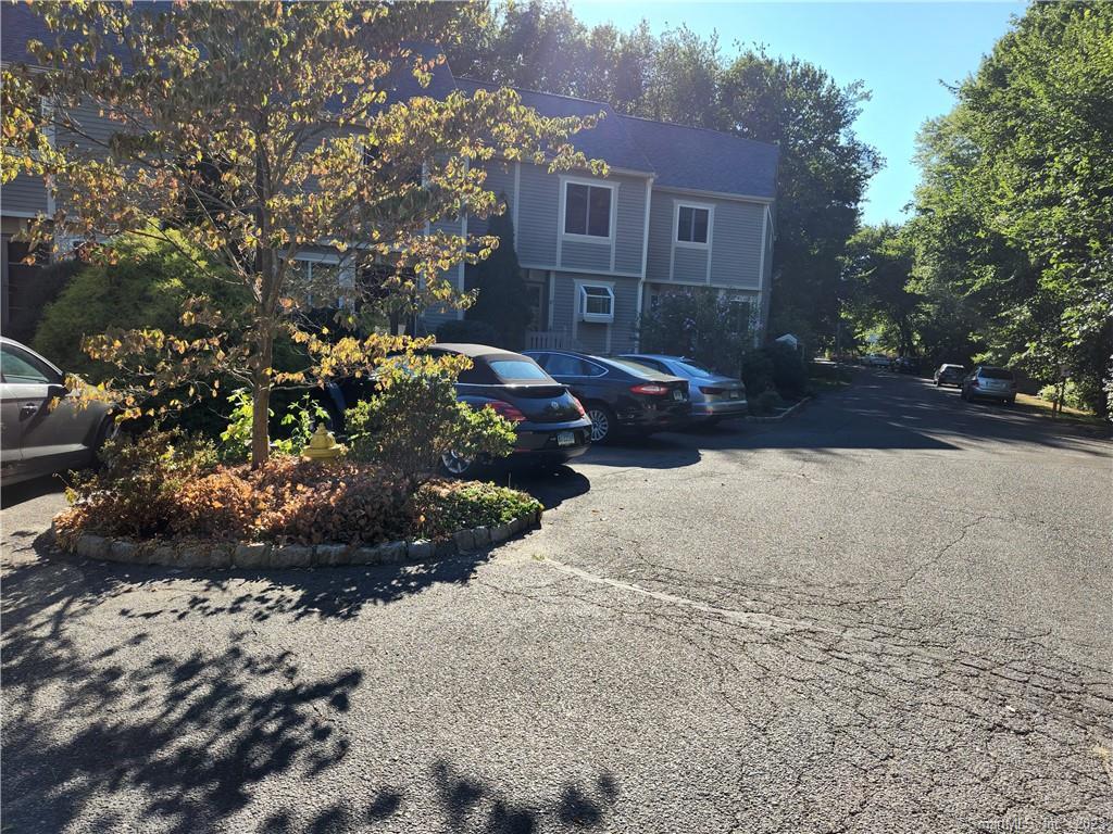 87 Strathmore Lane, Unit 87 — exterior photo