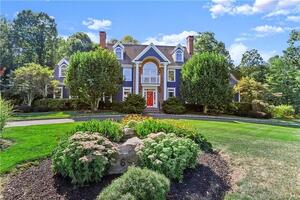 6 Robin Hood Lane