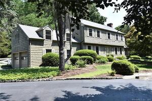 5 Riverfield Drive