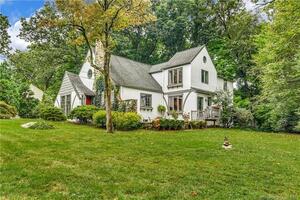 11 Cliffview Drive
