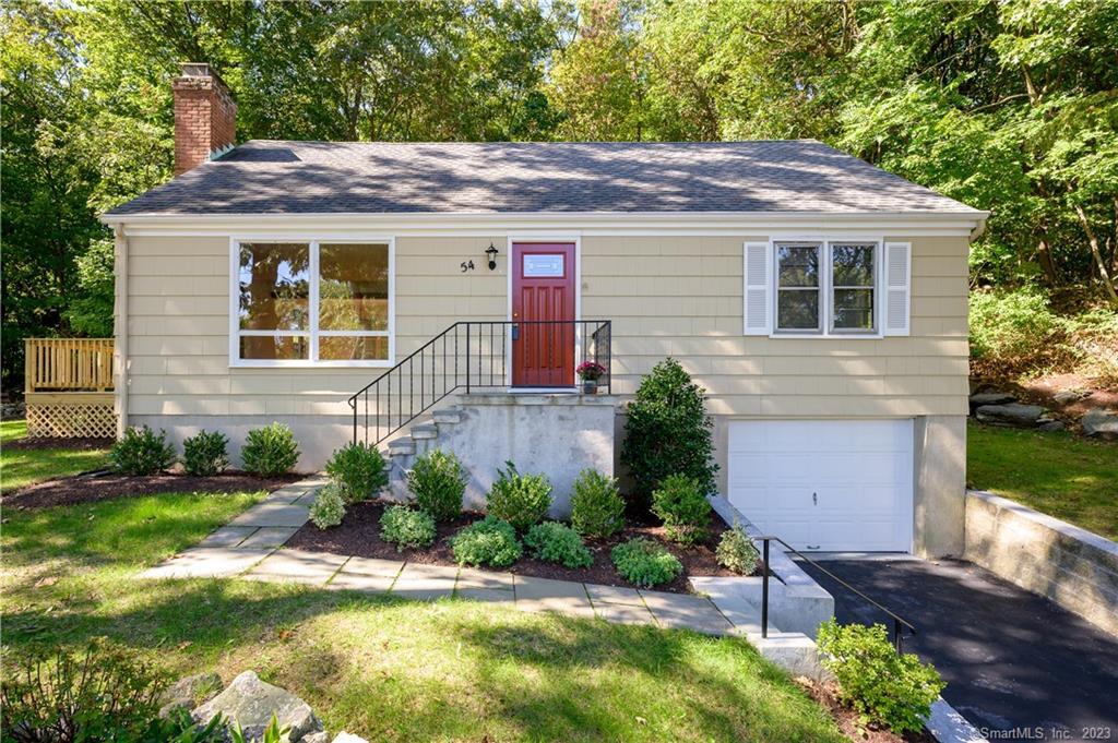 54 Benstone Street — exterior photo