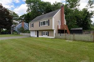 7 Willowbrook Drive
