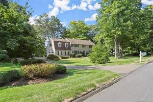 24 Saddle Ridge Road