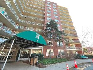 71 Strawberry Hill Avenue, Unit 809