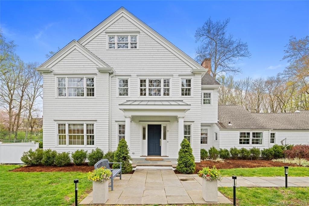 9 Fernwood Road — exterior photo