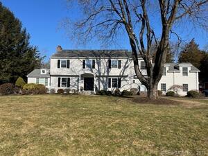13 Riverfield Drive