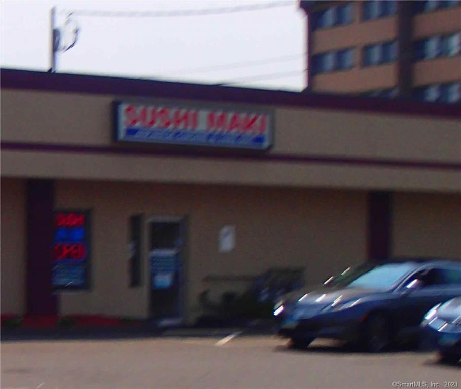 Business Opportunity/Retail of 400 square foot on Whitney Avenue (Mount Carmel)! Available Immediately! (formerly Sushi Restaurant)! Central Air! Paved Parking Lot! Limited Parking! Tile Flooring throughout! Fully Equiped Restaurant!