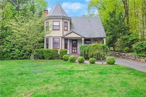 47 Comstock Hill Avenue