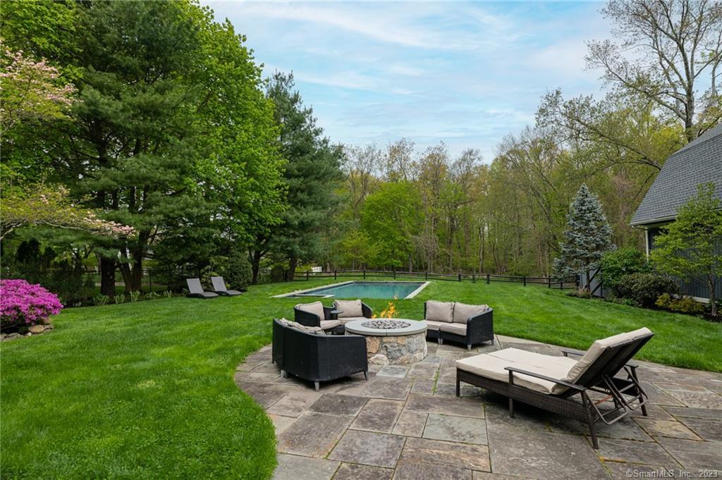 23 Hillcrest Park, Greenwich, Connecticut 06870