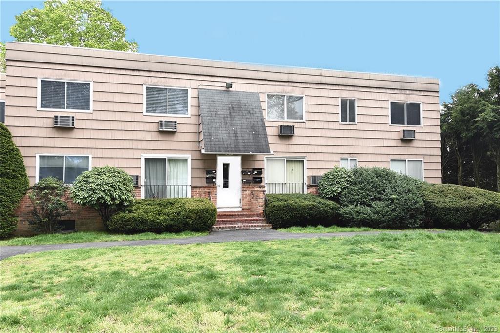 201 Highview Avenue, Unit F2 — exterior photo