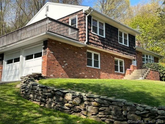 10 Macmath Drive — exterior photo