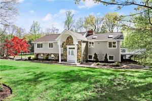 61 Dogwood Court