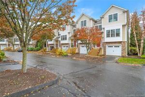 804 Woodland Hills Drive, Unit 804