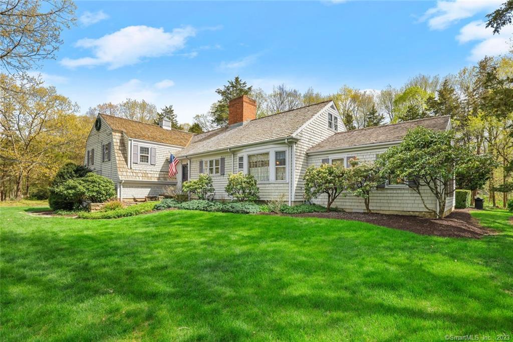 75 Saxony Drive — exterior photo
