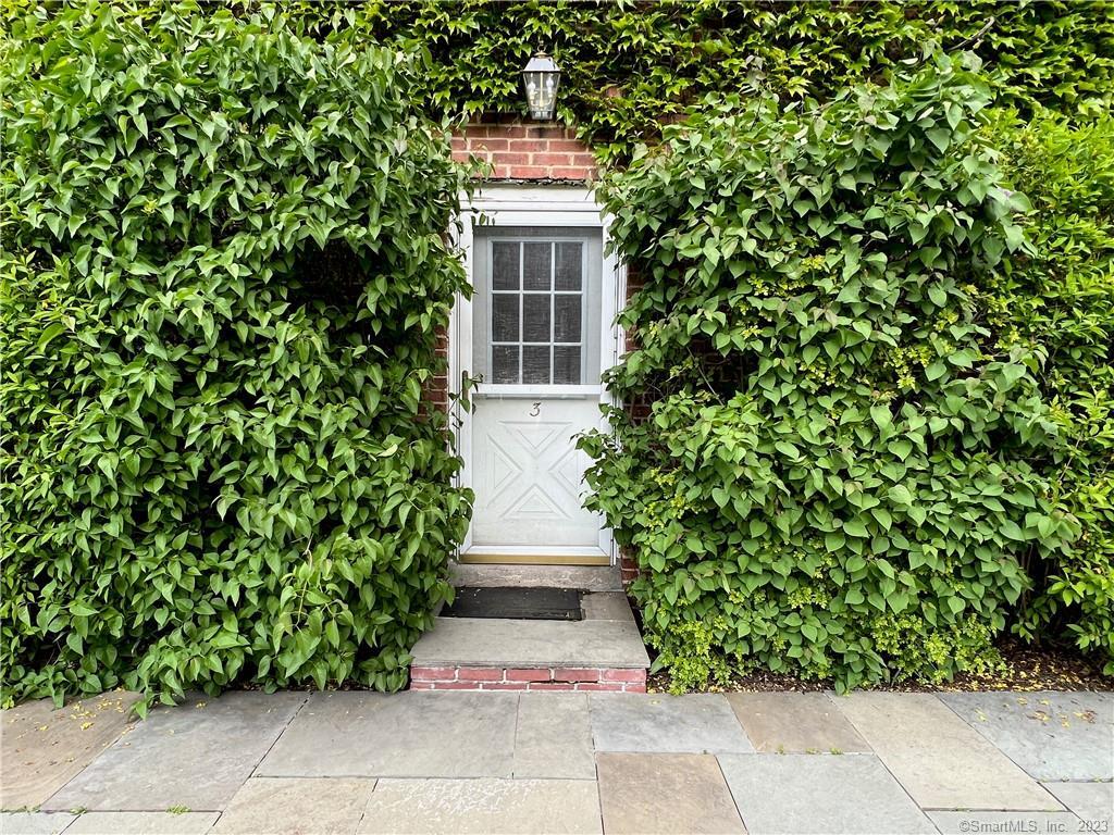 70 Strawberry Hill Avenue, Unit 3GR3 — exterior photo