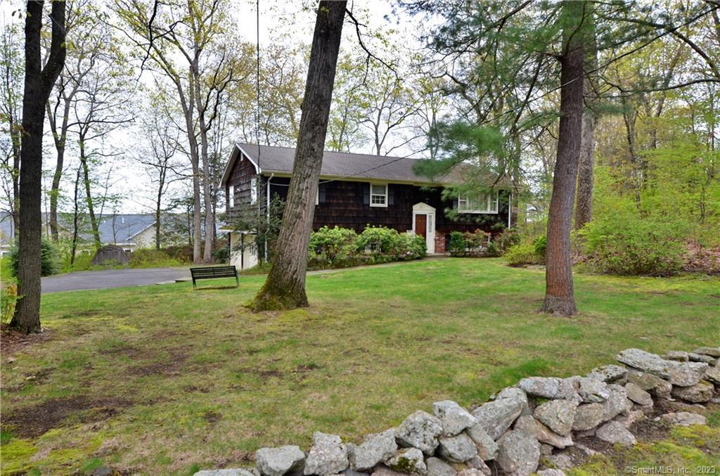 9 Cedar Hill Road — exterior photo