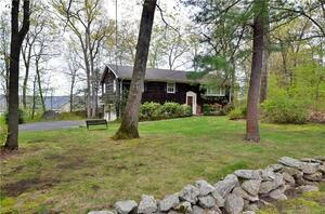 9 Cedar Hill Road