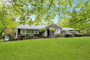 94 Rivergate Drive