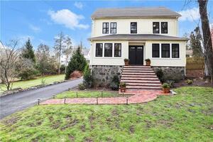 8 Scott Road