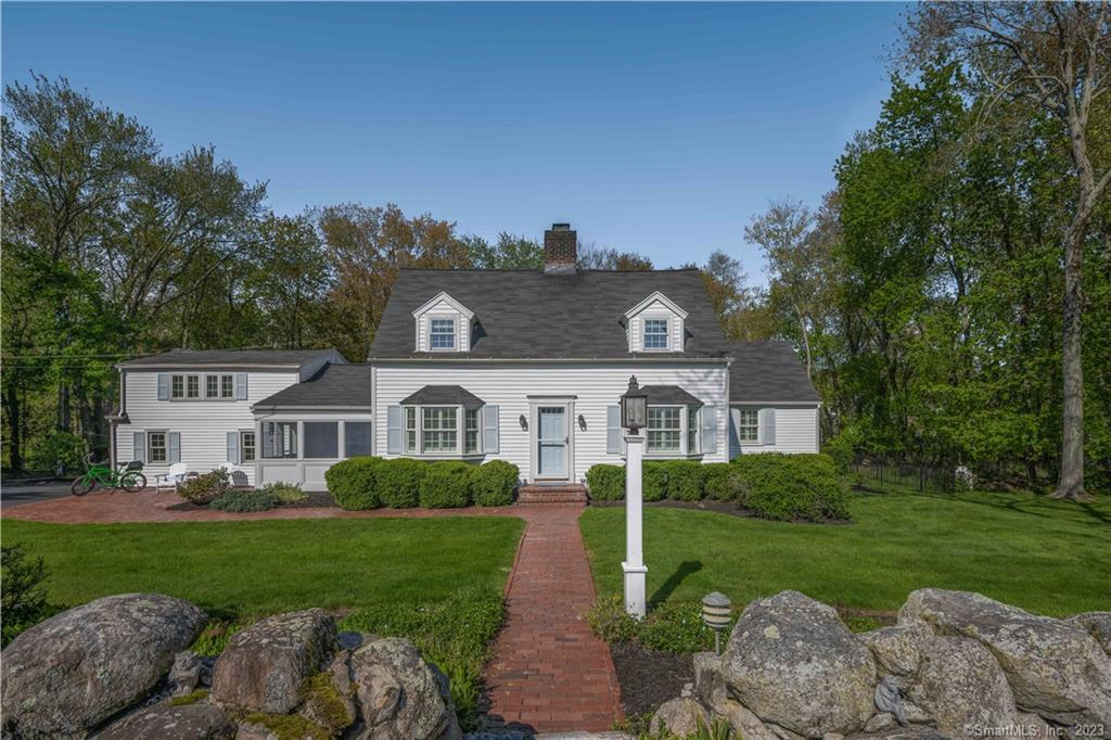 67 Maple Avenue — exterior photo