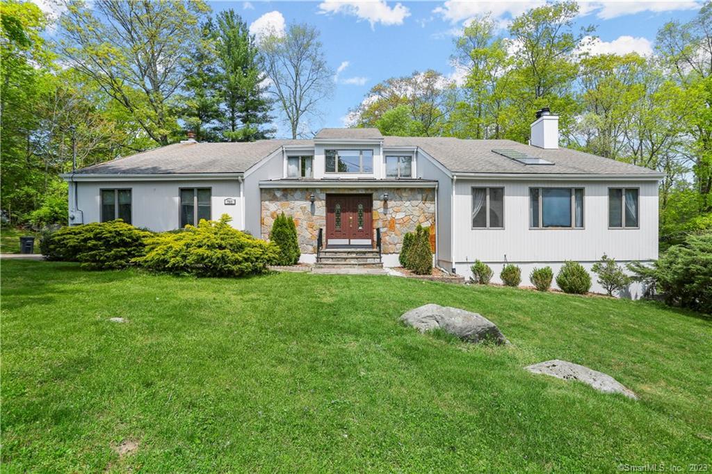 760 Den Road — exterior photo