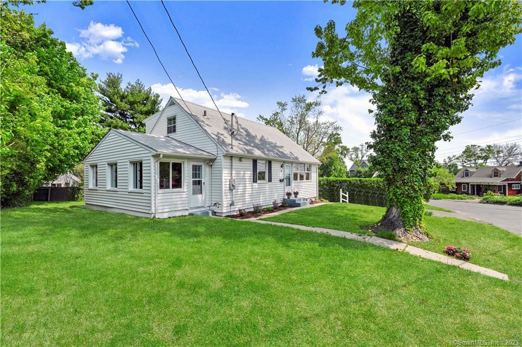 64 Middlebury Street — exterior photo
