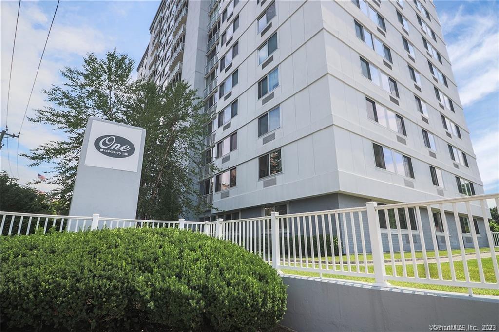 1 Strawberry Hill Avenue, Unit 8G — exterior photo