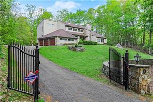 29 Walker Lane