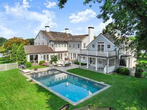 98 Pear Tree Point Road