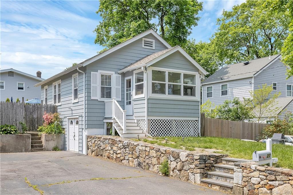 27 Tracey Street — exterior photo
