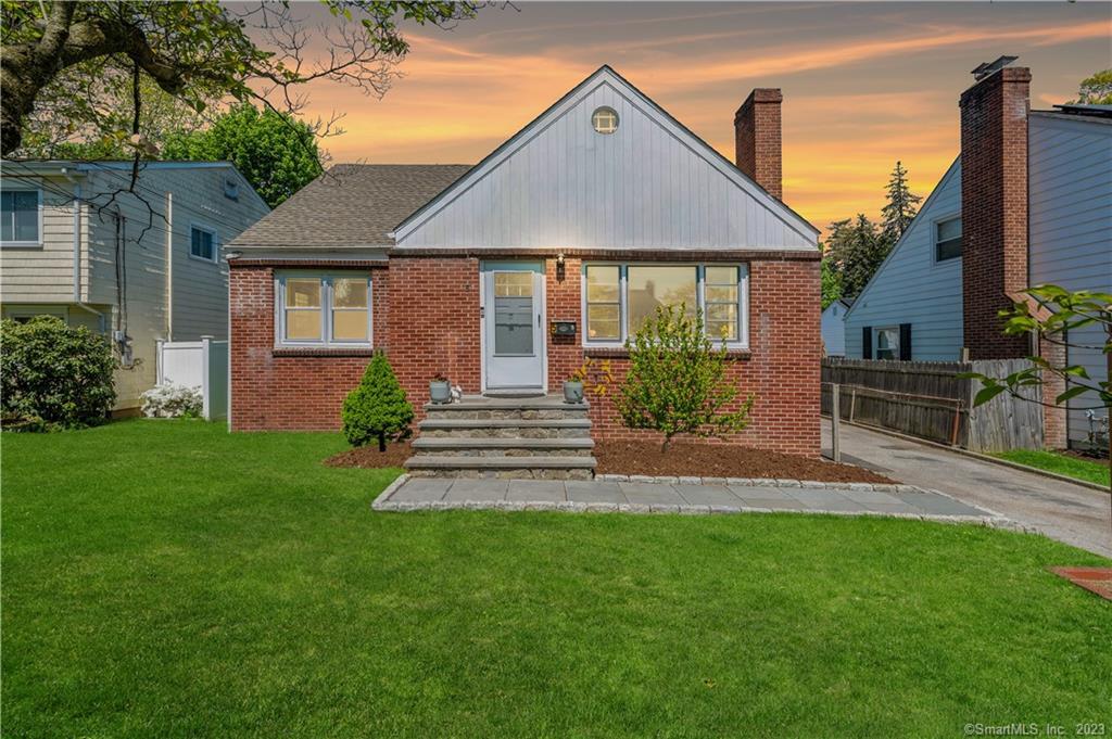5 Van Buren Circle — exterior photo