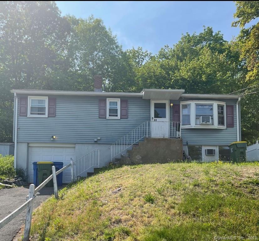 Investors and owner occupants take notice!! Great 3 bedroom single family house, at the end of a secluded dead end block, in quiet Waterbury neighborhood. Close to all major highways, travel, transportation, hospitals, malls and much more!! Either live in or rent, generating new cash flow. This opportunity will not last, schedule your showing today !