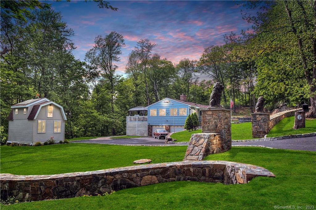 6 Old Farm Road — exterior photo