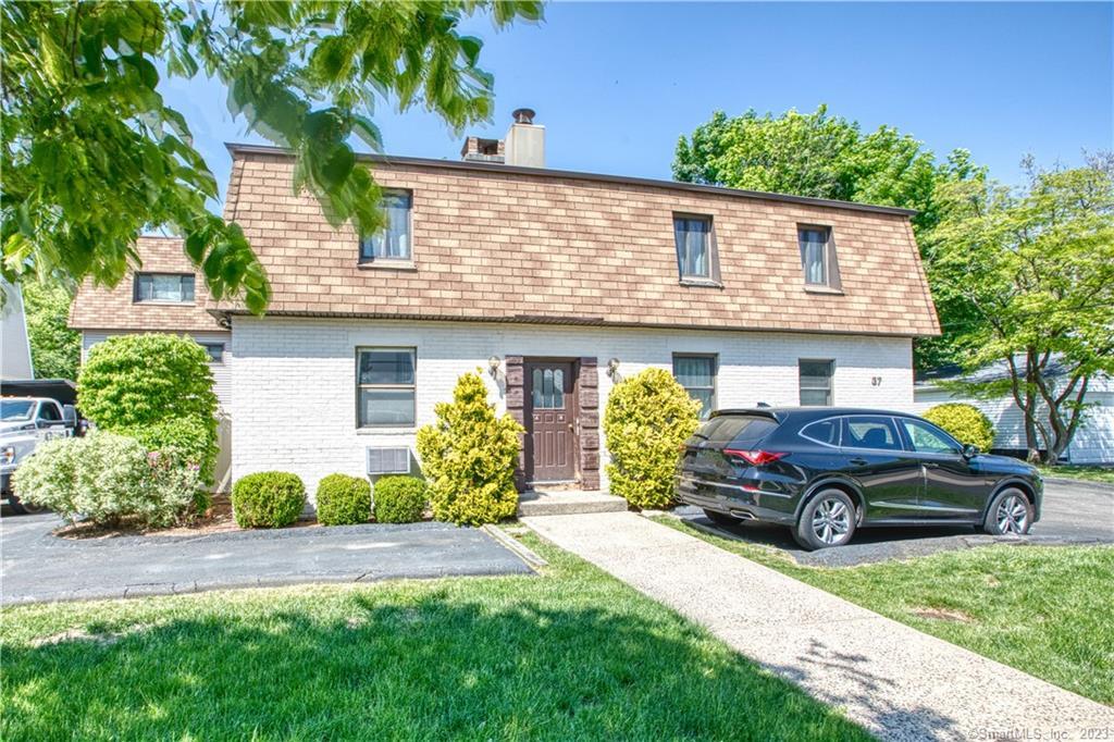 37 Riverside Avenue, Unit B — exterior photo