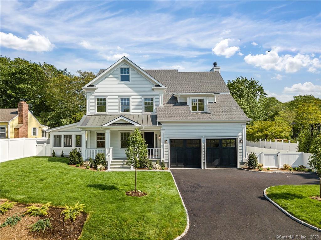 10 Sunshine Avenue — exterior photo