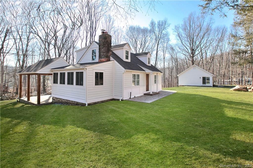 99 Old Easton Turnpike — exterior photo
