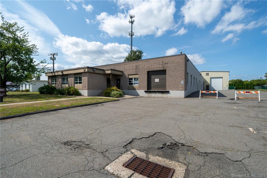 Formerly occupied by Forrest Machine Company. Building is in very good condition, with a layout that is most conducive to a manufacturing/assembly operation. Approximately 14, 650 sf warehouse/industrial and 2, 500 sf office. Ceiling heights range from 13.5' to 25' with an average of 16'. One loading dock, three drive in doors - two at 16' - one at 10. Property is also for lease.