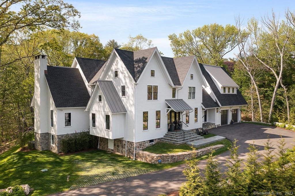 8 South Trail — exterior photo