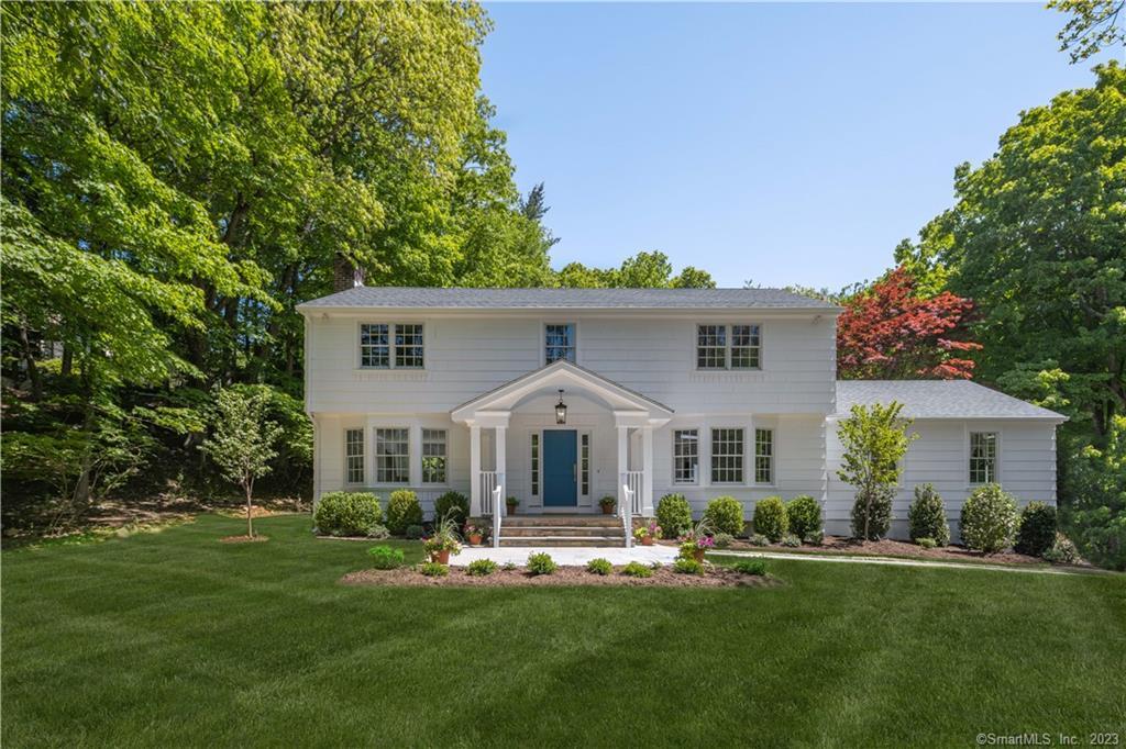 8 Darbrook Road — exterior photo