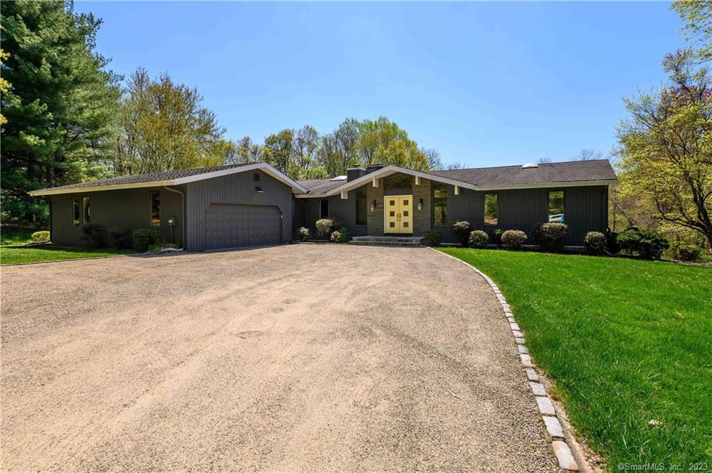 7 Admiral Lane — exterior photo