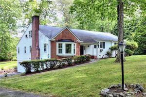 9 Highland Road