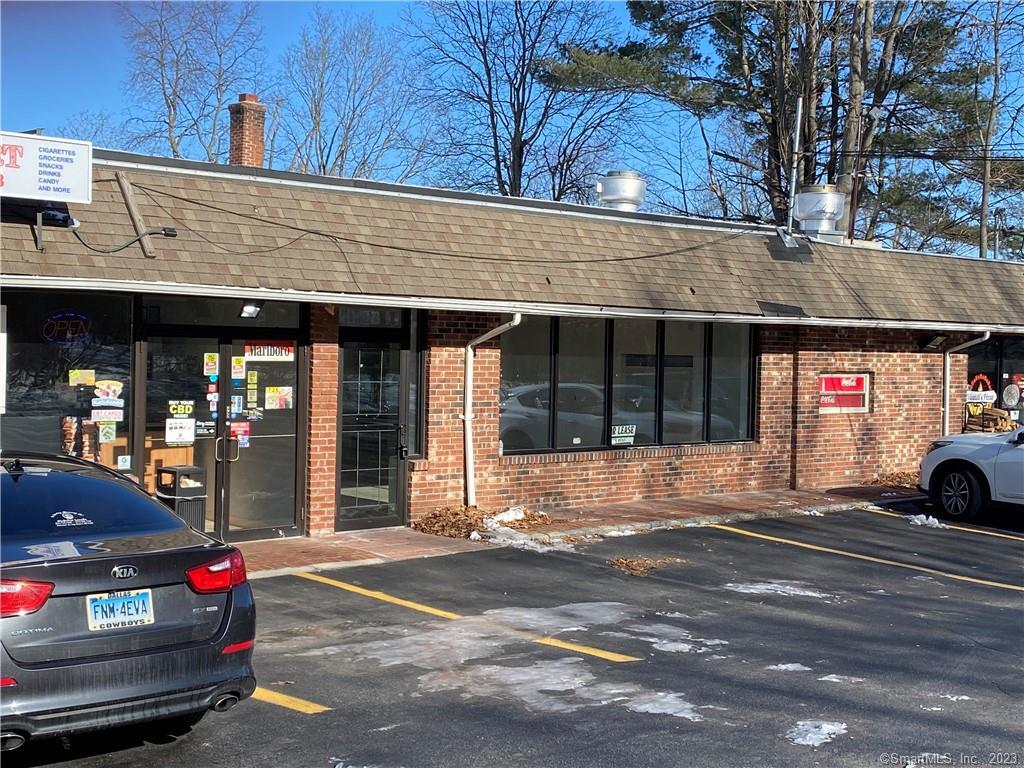 This 1800 sq. feet would be great for retail space. Totally open with a large bathroom and storage.Tenants share in the plowing and garbage