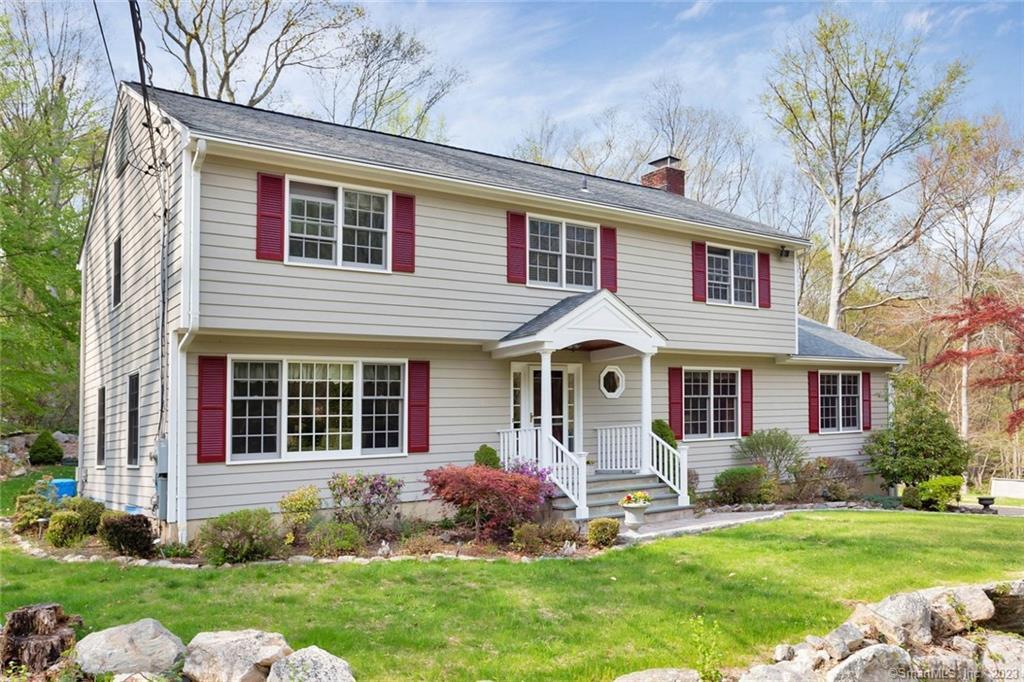 Homes for sale in Stamford, CT | 42 Ridge Tree Ln, Stamford, CT 06903 | MLS# 170571963