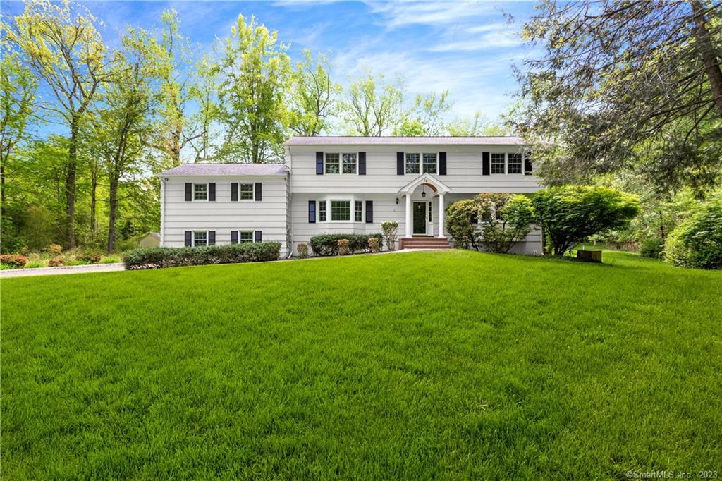 12 Graylock Road — exterior photo