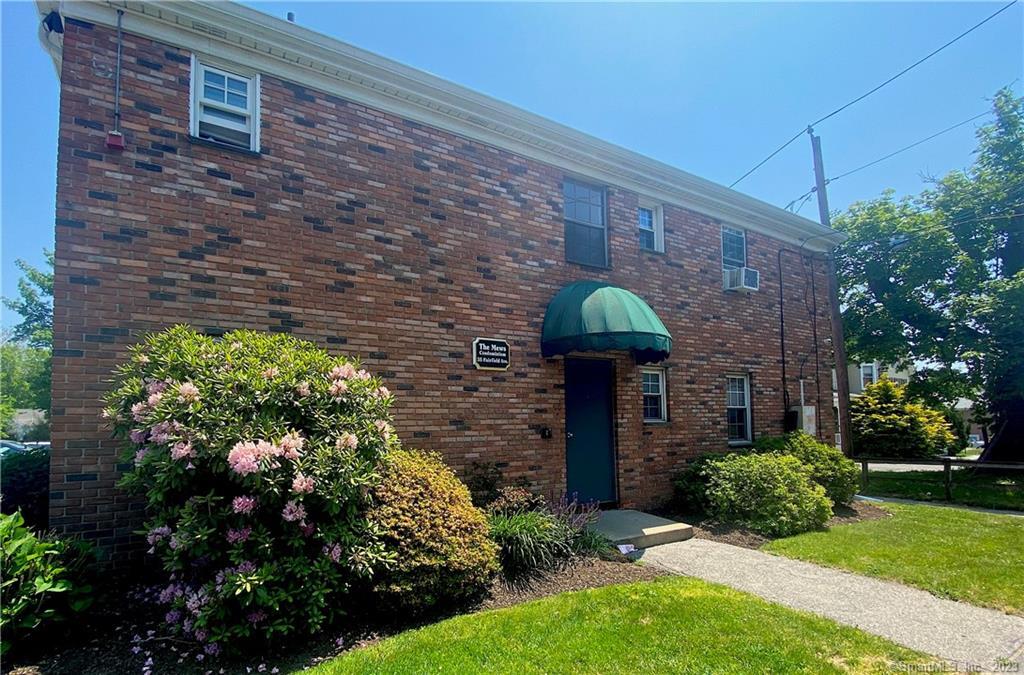 35 Fairfield Avenue, Unit 2 — exterior photo