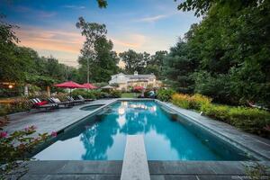 15 Hickory Lane